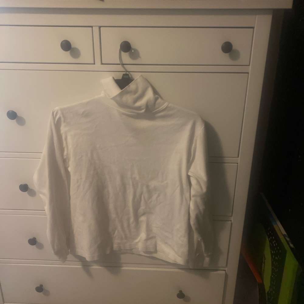 🩷5/$10🩷 White long sleeve turtleneck